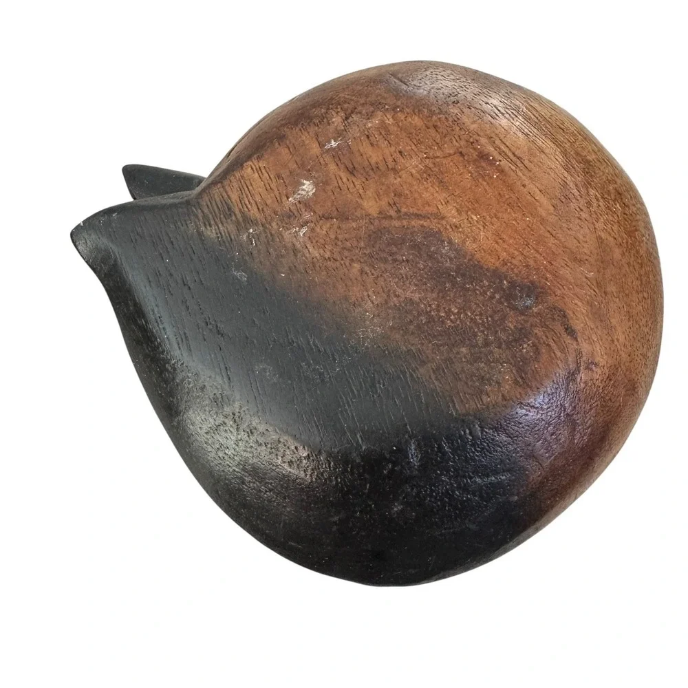 Hand Carved Wood Sleeping Cat Figurine Curled Tuxedo Painted Wooden‎ Folk Art